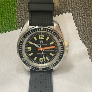 Momentum Sea Quartz 30 Watch